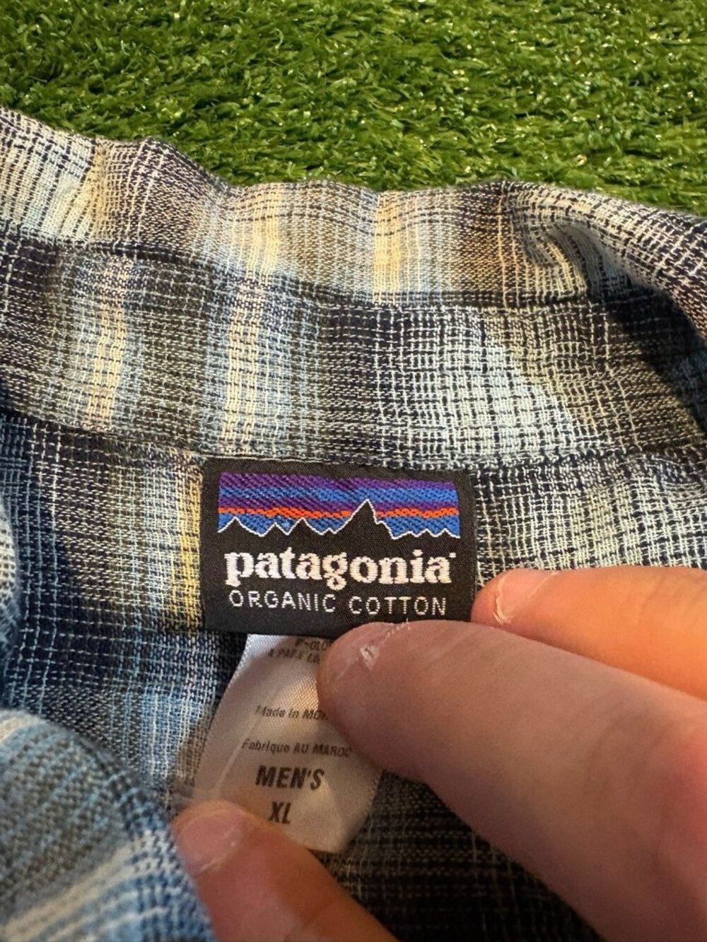 Patagonia shirt mens XL blue gray short sleeve plaid hiking outdoor pocktets - Picture 3 of 14